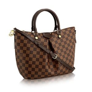 Meet your Posher, Aila